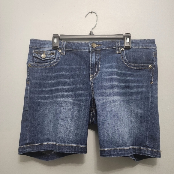 Kut from the Kloth Pants - KUT women's Natalie denim shorts size 16 blue